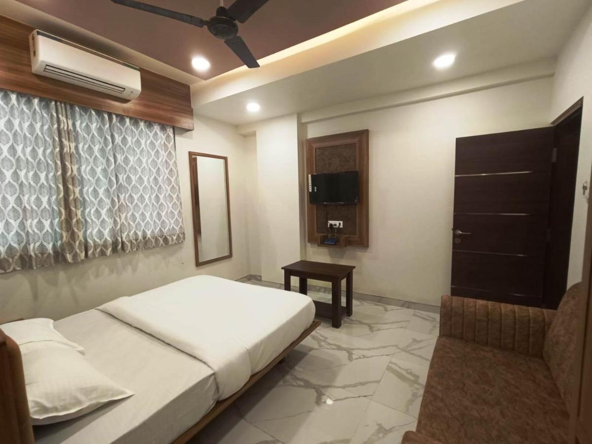 Sai Sagar Lodging & Boarding Ulhāsnagar Zewnętrze zdjęcie